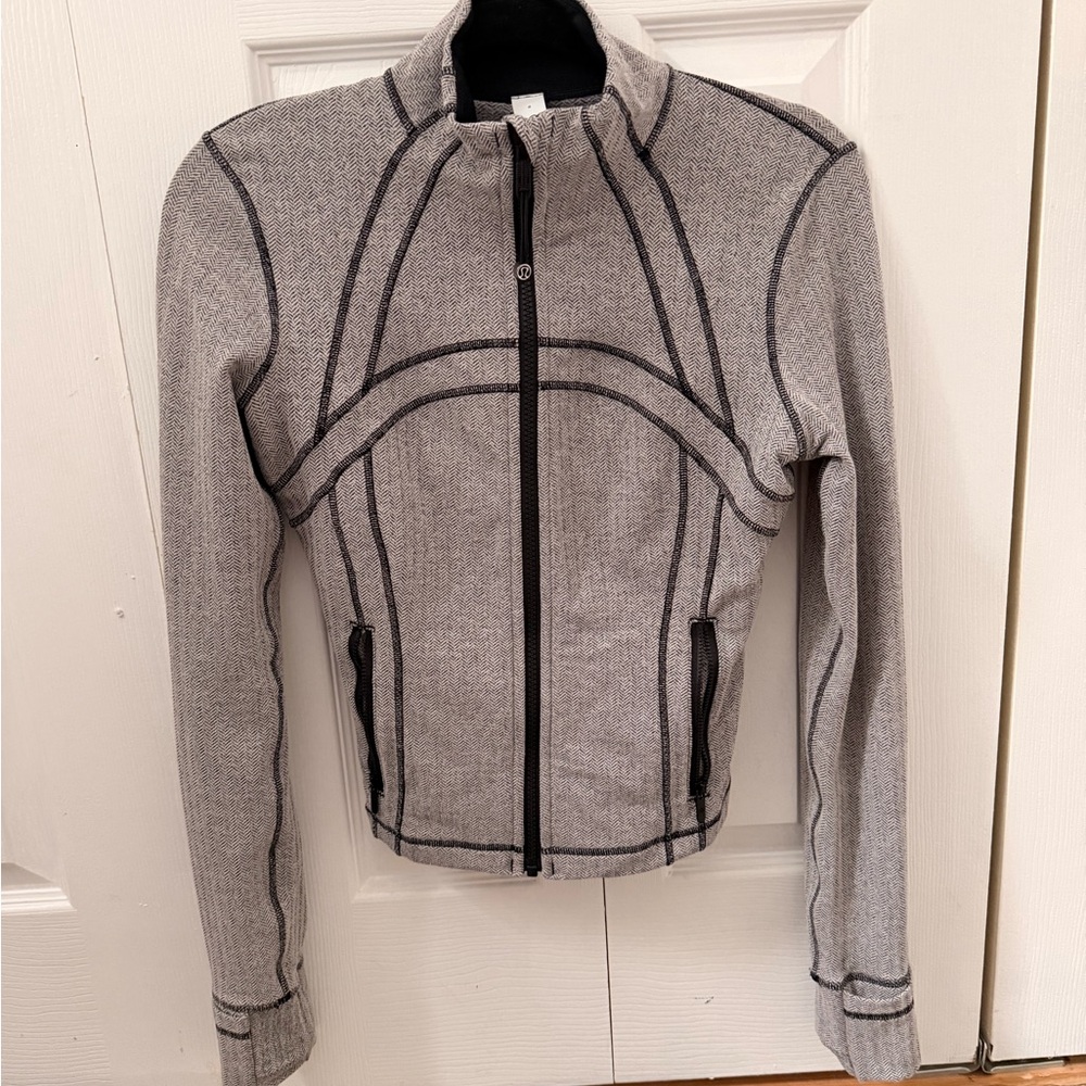 LULULEMON DEFINE CROPPED JACKET